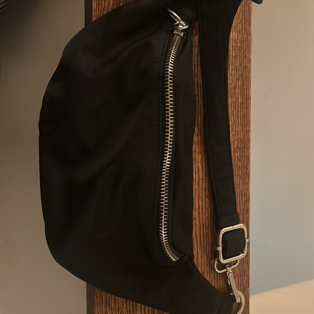 Black Fanny pack